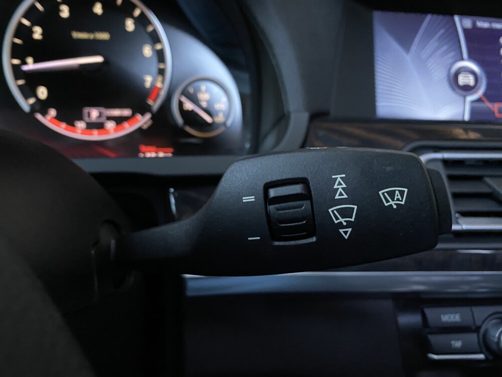 BMW 740i High-Executive 3.0 326 PS 2009.