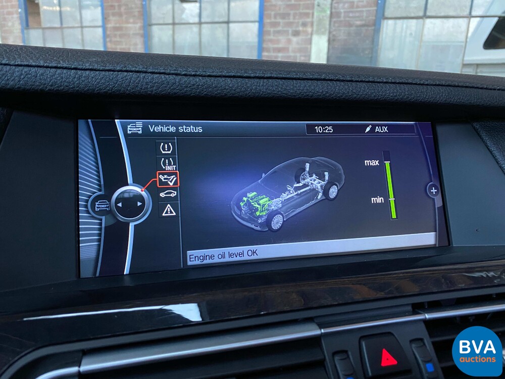 BMW 740i High-Executive 3.0 326 PS 2009.