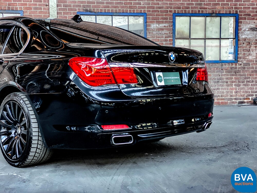 BMW 740i High-Executive 3.0 326 PS 2009.