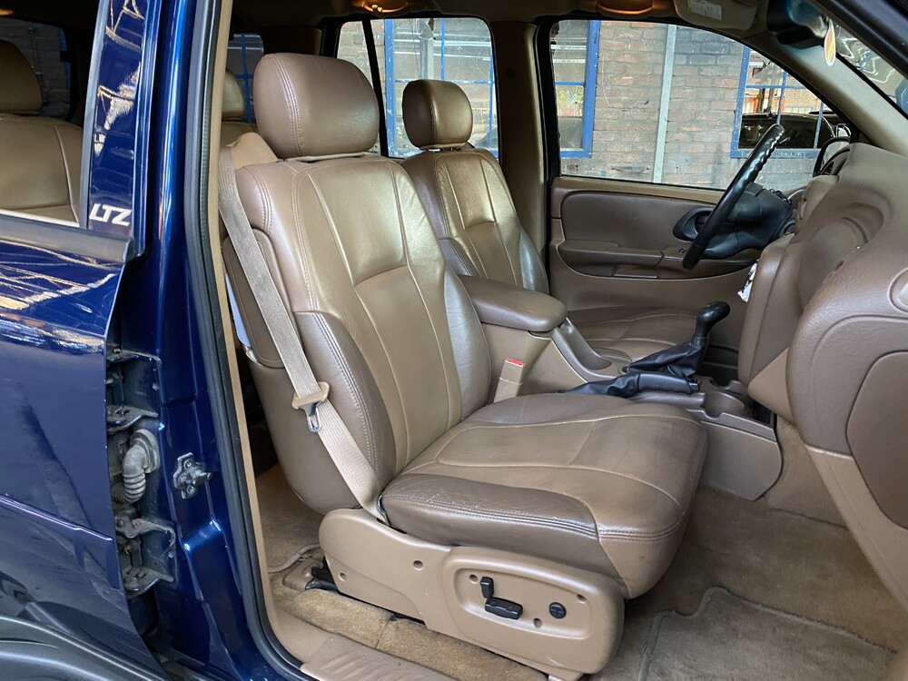 Chevrolet-Wegbereiter LTZ 4.2L 273 PS 4x4 2002 -Org. NL-, 65-JK-NZ.