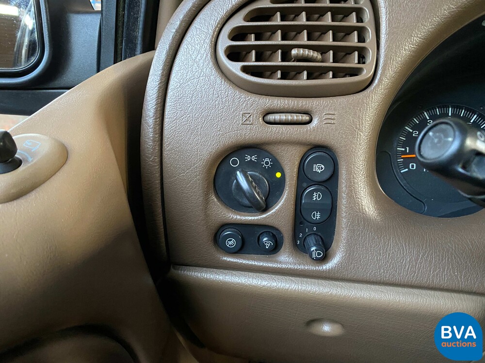 Chevrolet-Wegbereiter LTZ 4.2L 273 PS 4x4 2002 -Org. NL-, 65-JK-NZ.