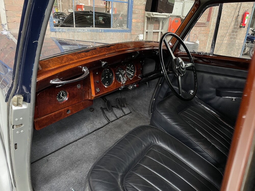 Bentley Mark 6 (VI) 4-Türer 4 1/4 Liter 1949.