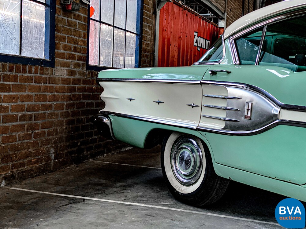 Pontiac Laurentian 1958.