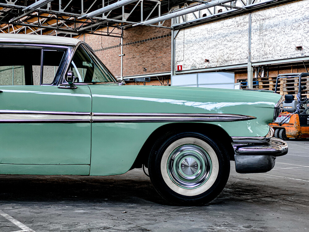 Pontiac Laurentian 1958.