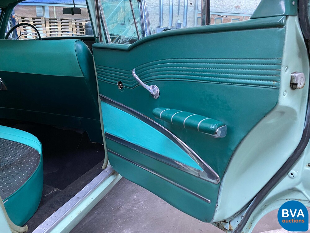 Pontiac Laurentian 1958.