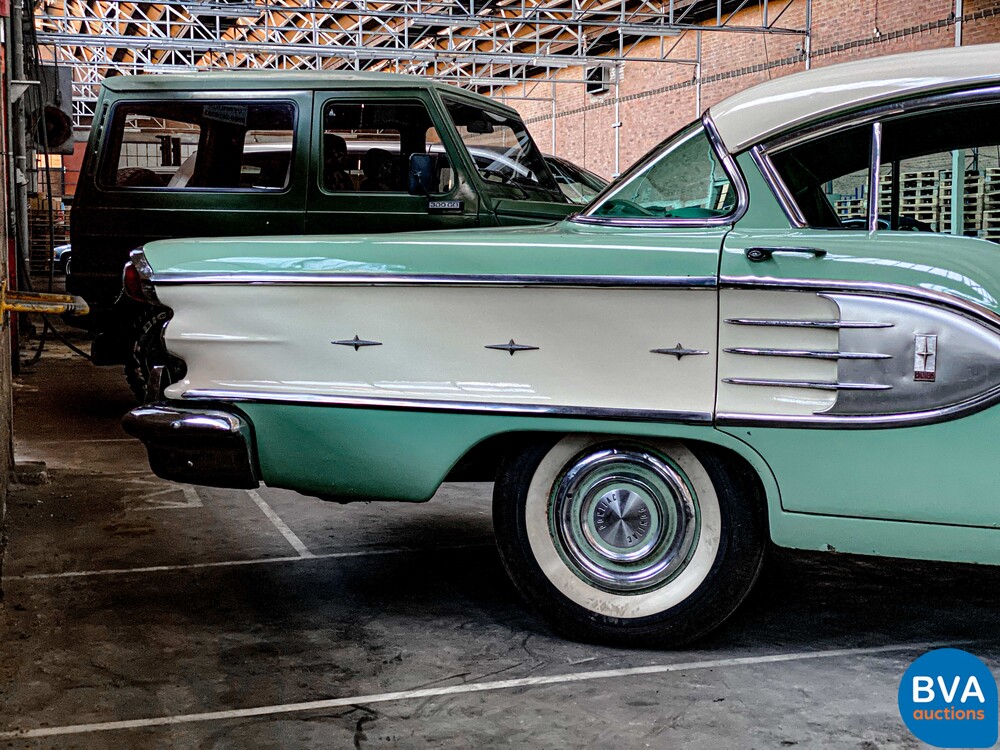 Pontiac Laurentian 1958.