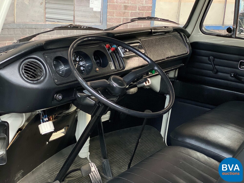 Volkswagen Transporter T2 2.0 71 PS 1973, 83-YB-32.