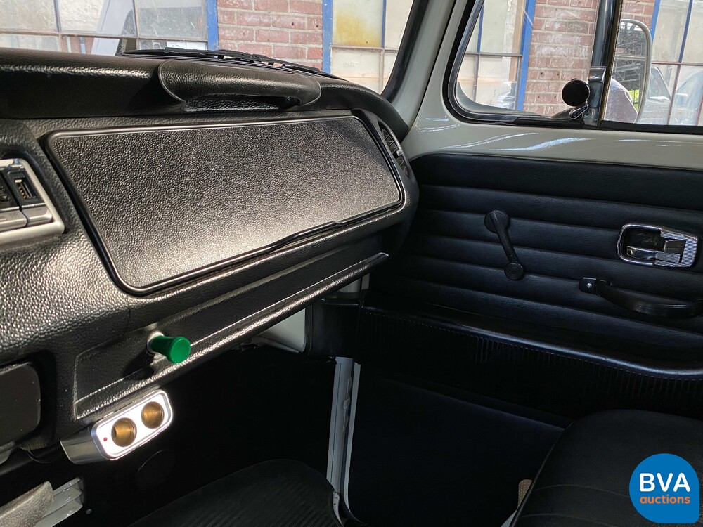 Volkswagen Transporter T2 2.0 71 PS 1973, 83-YB-32.