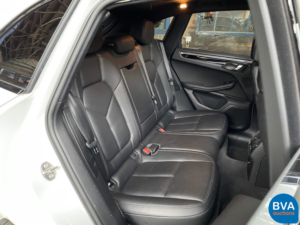 Porsche Macan S3.0 340 PS PDK 2016.