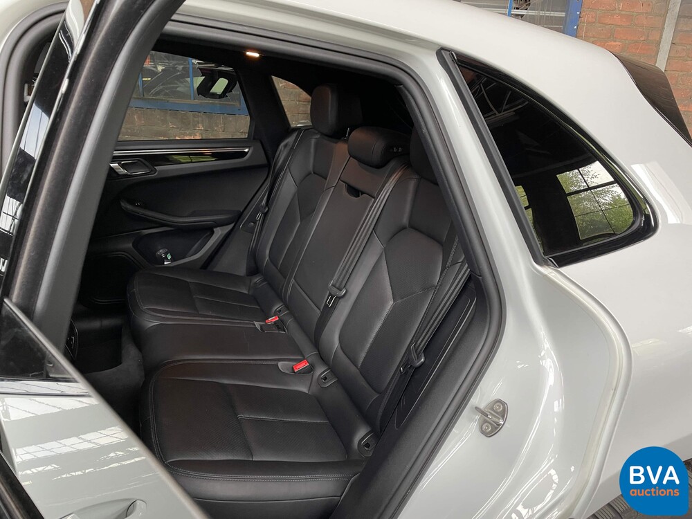 Porsche Macan S3.0 340 PS PDK 2016.
