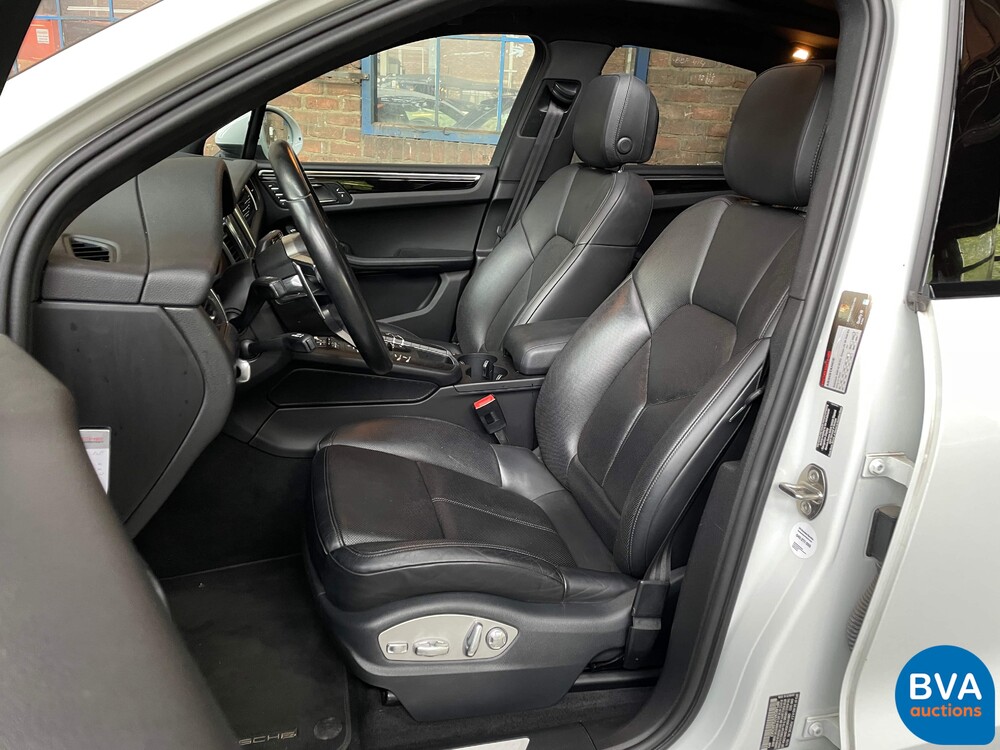 Porsche Macan S3.0 340 PS PDK 2016.