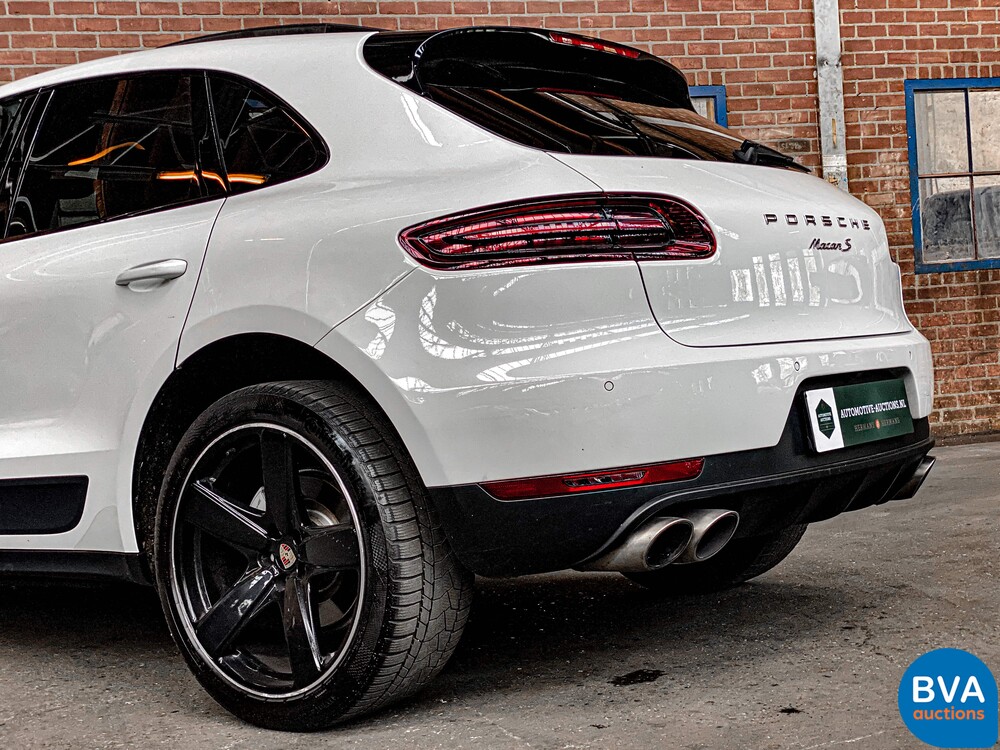 Porsche Macan S3.0 340 PS PDK 2016.