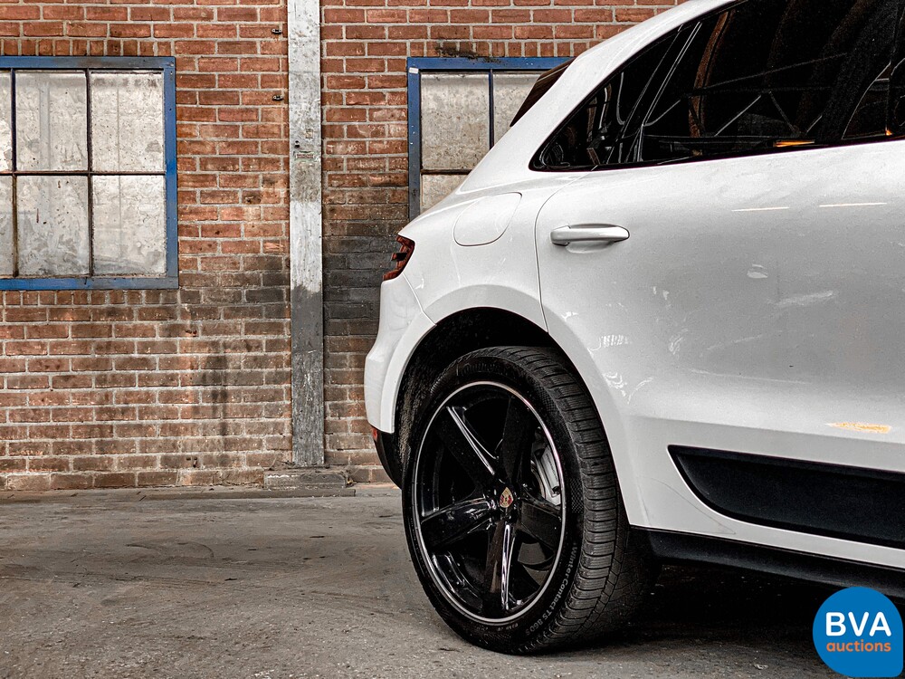 Porsche Macan S3.0 340 PS PDK 2016.