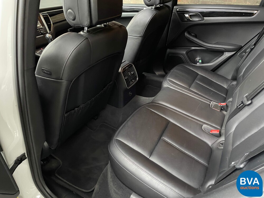 Porsche Macan S3.0 340 PS PDK 2016.