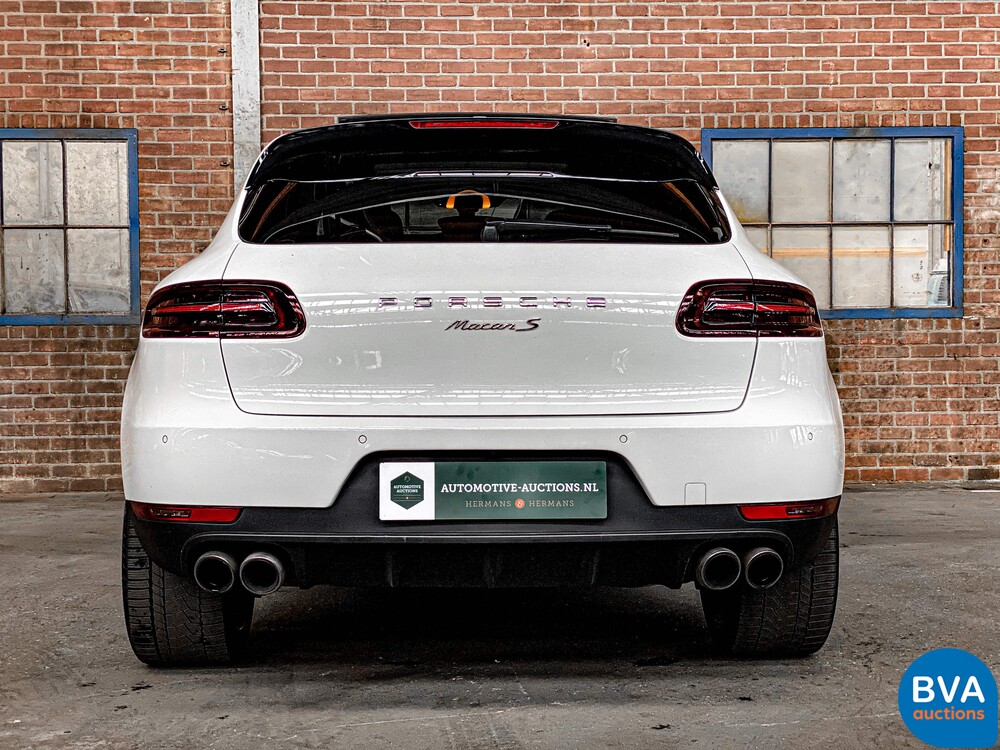 Porsche Macan S3.0 340 PS PDK 2016.