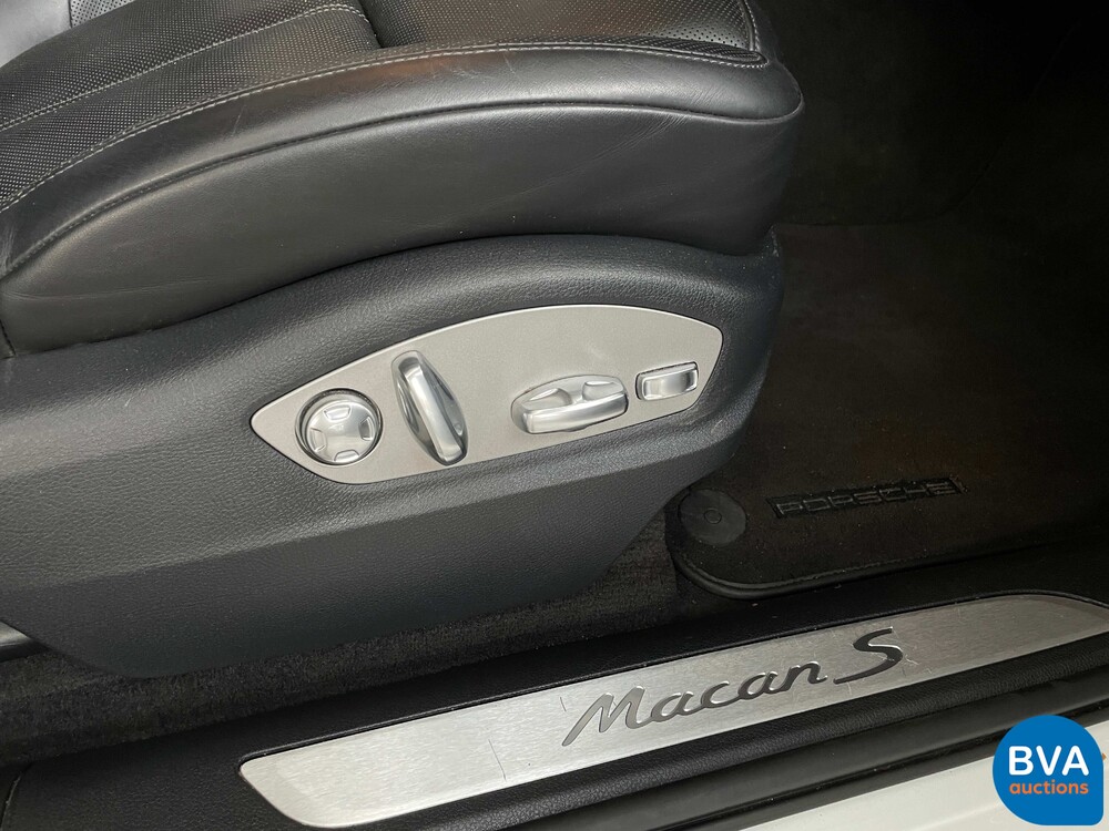 Porsche Macan S3.0 340 PS PDK 2016.