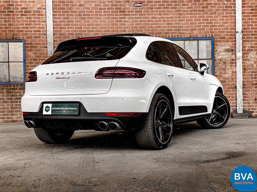 Porsche Macan S3.0 340 PS PDK 2016.