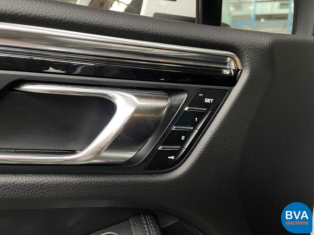 Porsche Macan S3.0 340 PS PDK 2016.