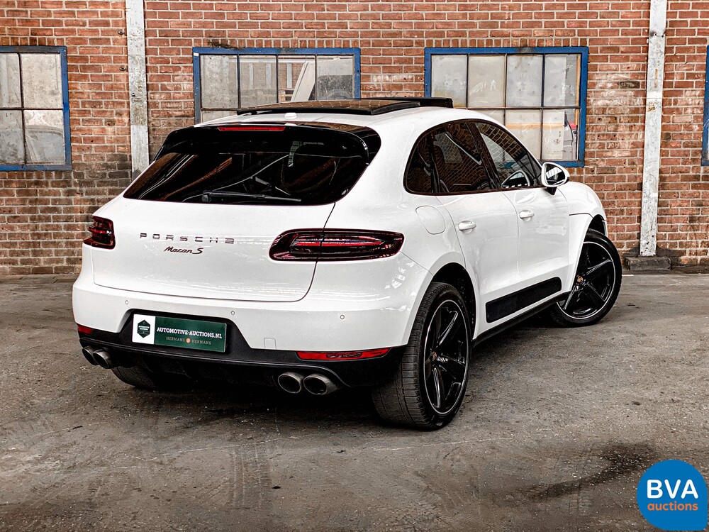 Porsche Macan S3.0 340 PS PDK 2016.