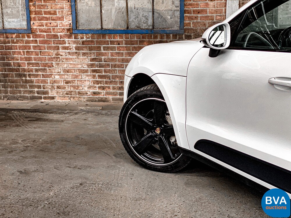 Porsche Macan S3.0 340 PS PDK 2016.