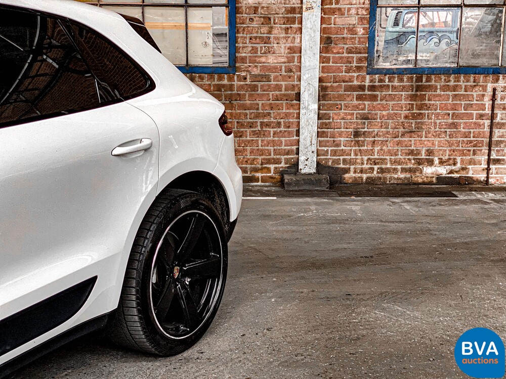 Porsche Macan S3.0 340 PS PDK 2016.