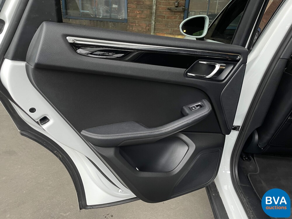 Porsche Macan S3.0 340 PS PDK 2016.