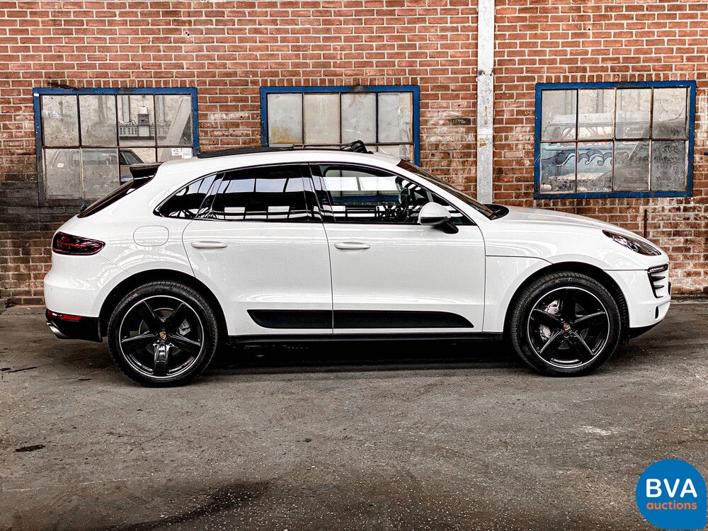 Porsche Macan S3.0 340 PS PDK 2016.