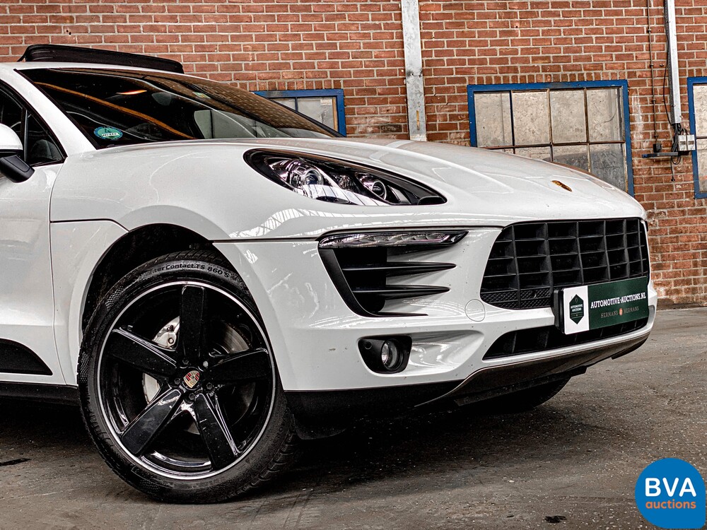 Porsche Macan S3.0 340 PS PDK 2016.