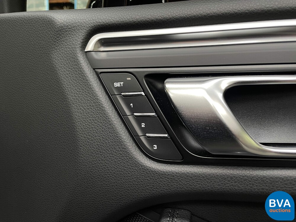 Porsche Macan 2.0 245 PS -Garantie- 2021.