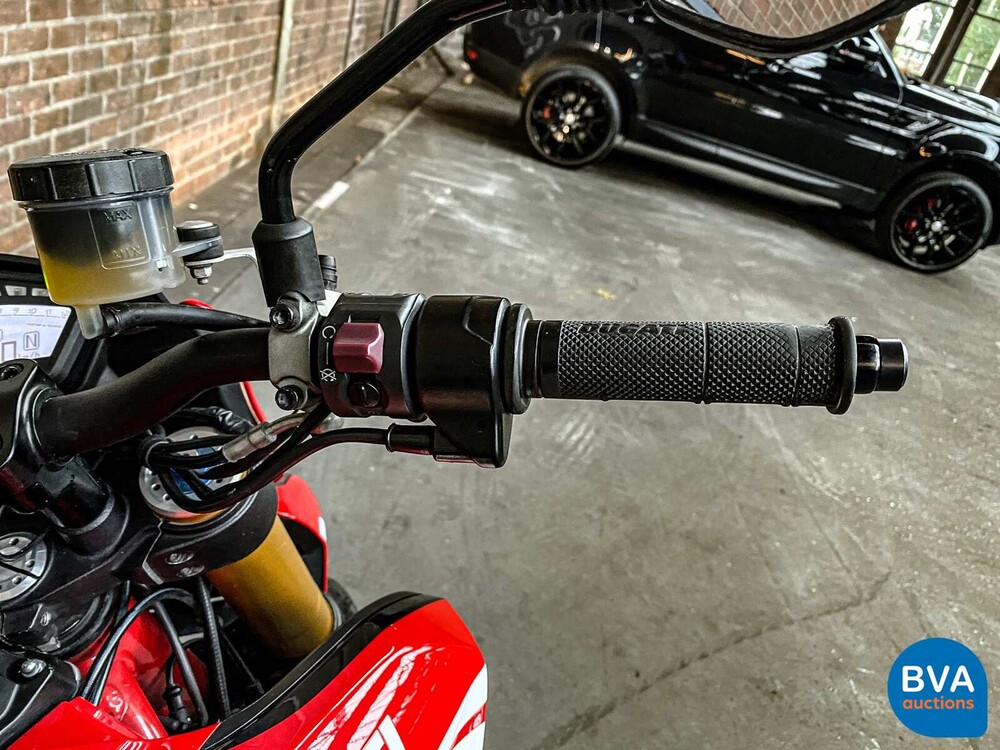Ducati Hypermotard 939SP.