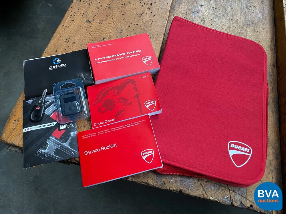 Ducati Hypermotard 939SP.