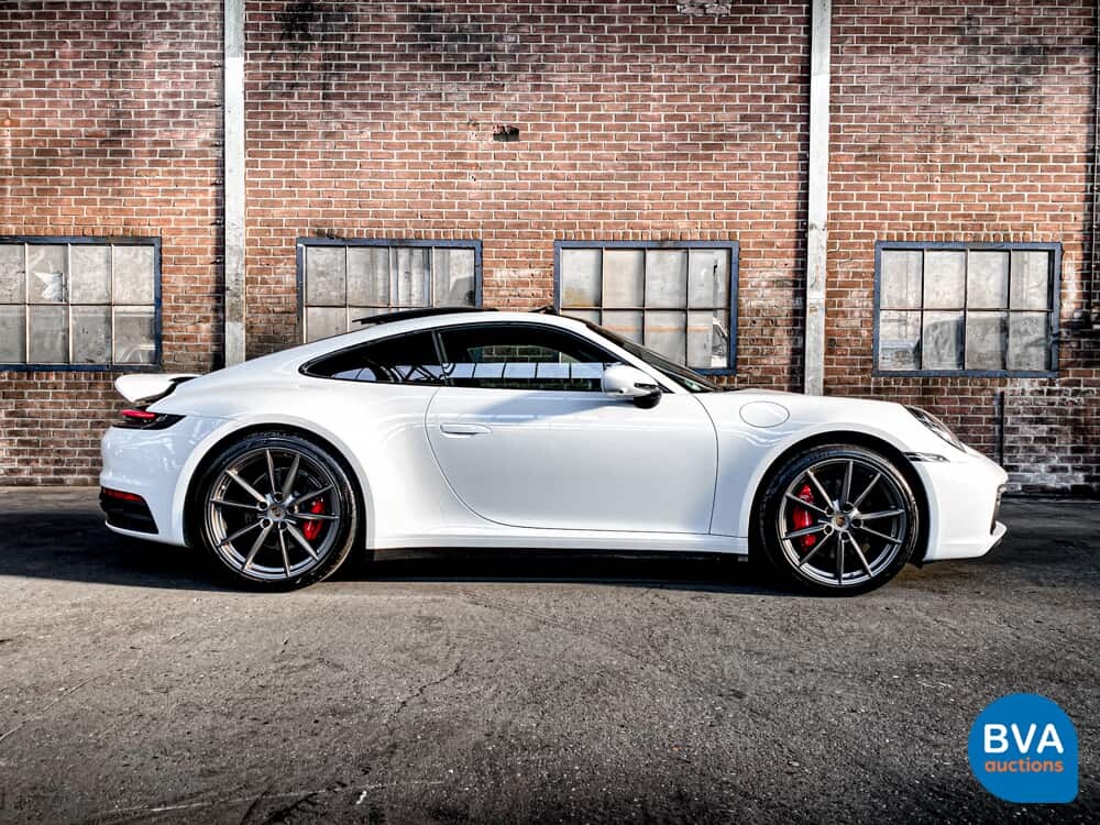 Porsche 911 992 Carrera 4S 3.0 450PS 2021 Garantie NW-Modell.