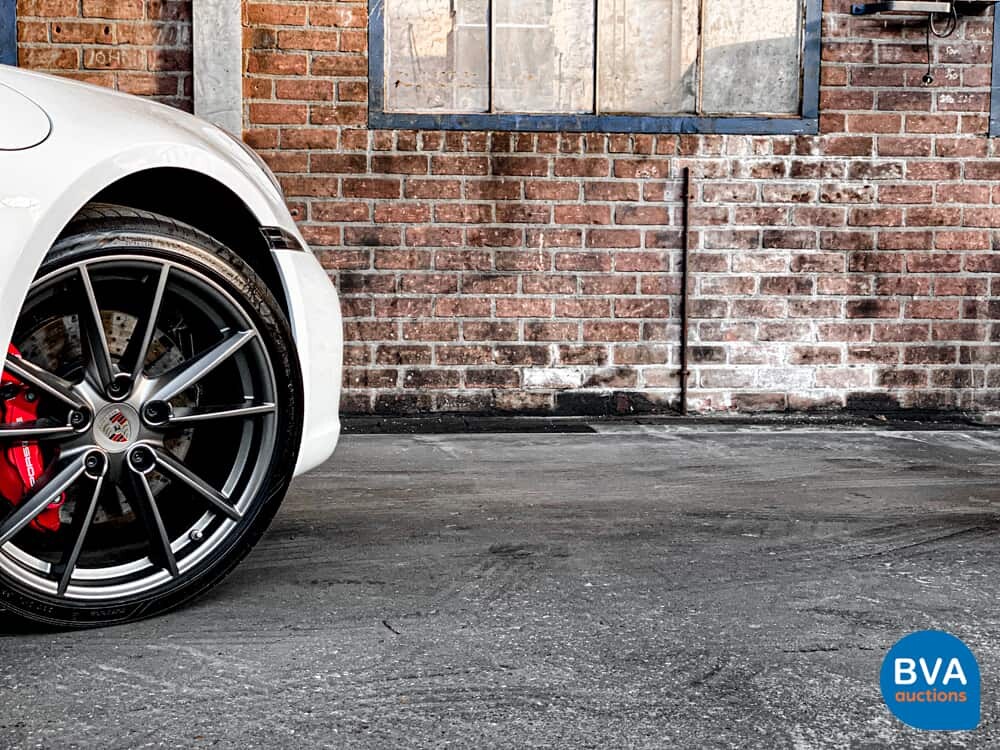 Porsche 911 992 Carrera 4S 3.0 450PS 2021 Garantie NW-Modell.