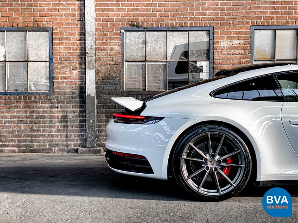 Porsche 911 992 Carrera 4S 3.0 450PS 2021 Garantie NW-Modell.