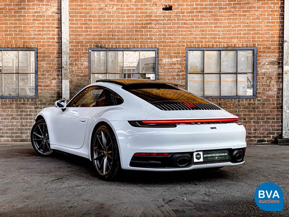Porsche 911 992 Carrera 4S 3.0 450PS 2021 Garantie NW-Modell.