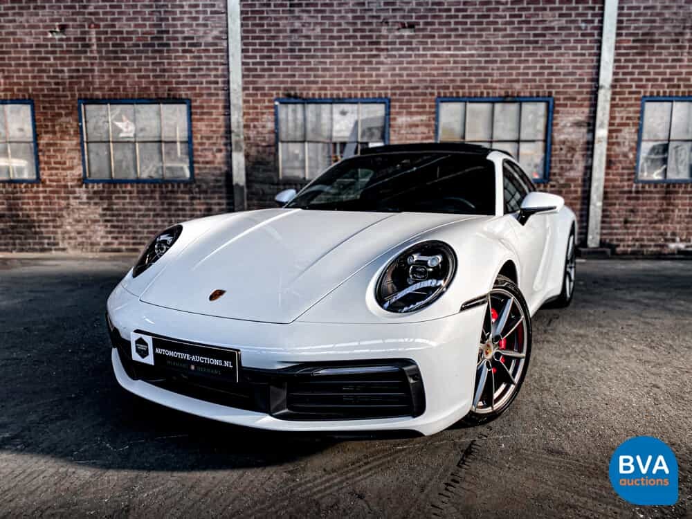 Porsche 911 992 Carrera 4S 3.0 450PS 2021 Garantie NW-Modell.