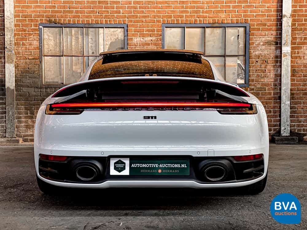 Porsche 911 992 Carrera 4S 3.0 450PS 2021 Garantie NW-Modell.