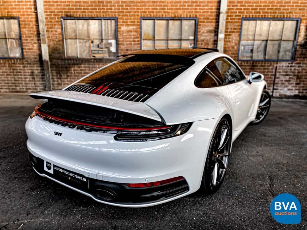 Porsche 911 992 Carrera 4S 3.0 450PS 2021 Garantie NW-Modell.