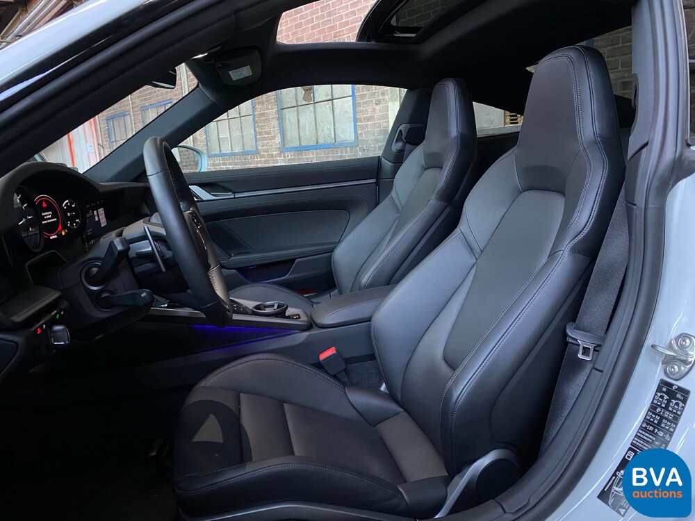 Porsche 911 992 Carrera 4S 3.0 450PS 2021 Garantie NW-Modell.