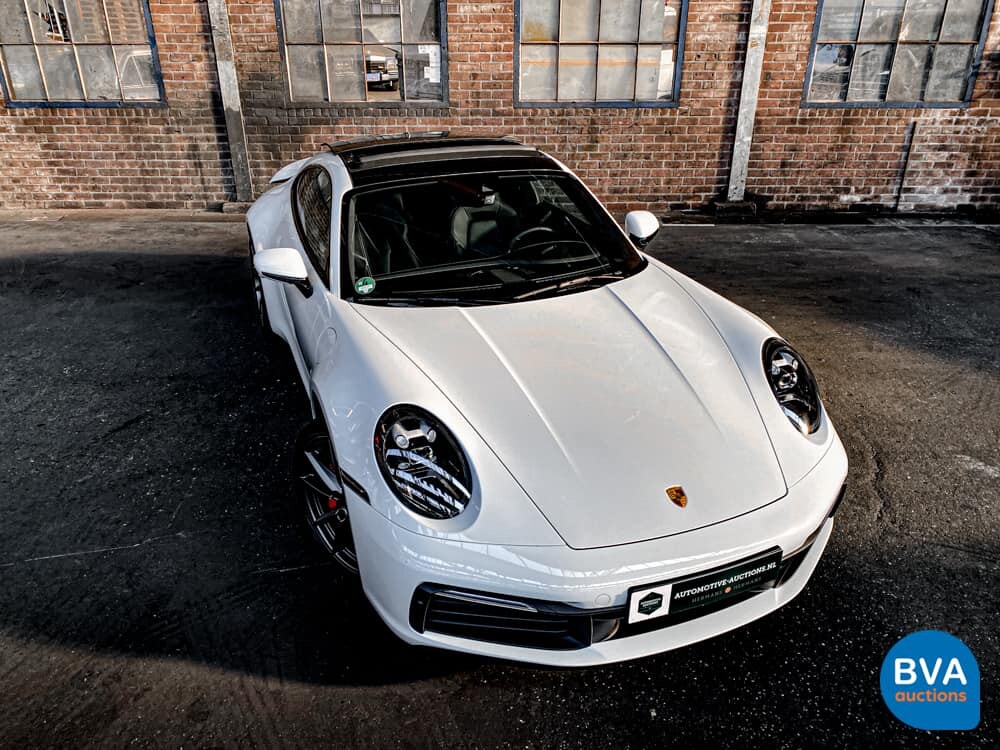 Porsche 911 992 Carrera 4S 3.0 450PS 2021 Garantie NW-Modell.
