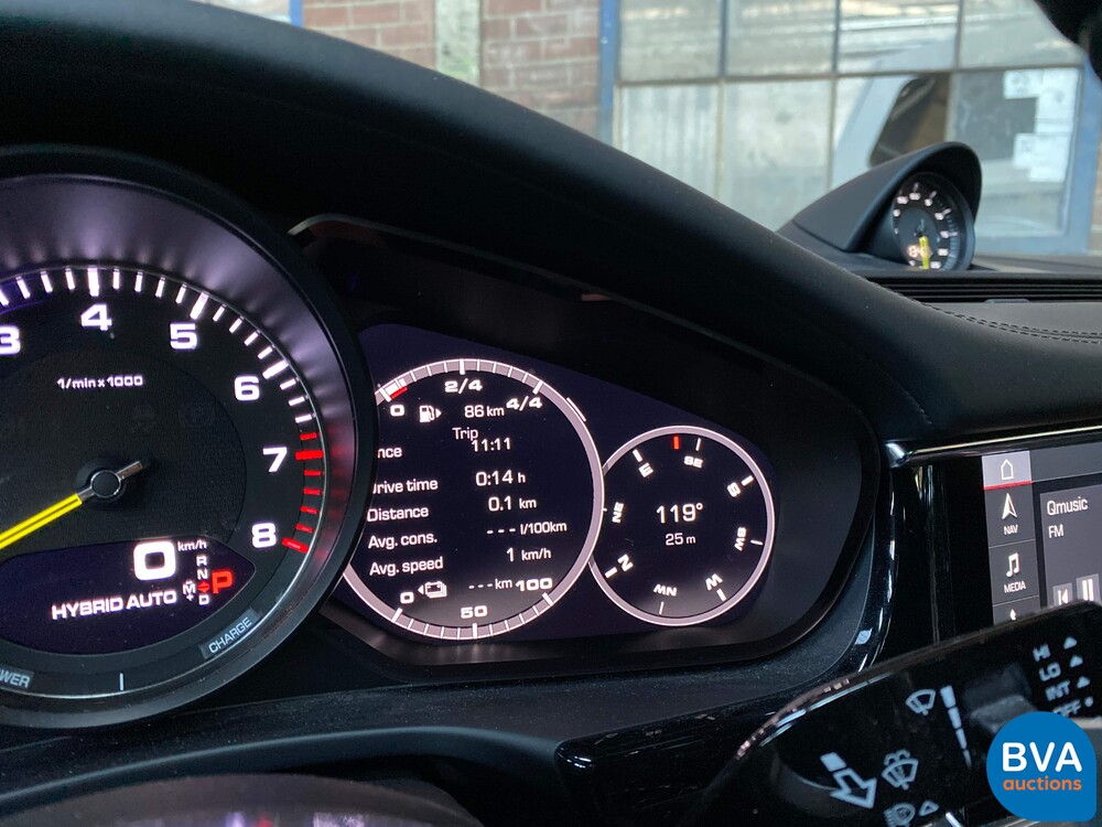Porsche Panamera2.9 V6 Bi-Turbo Plug-In Hybrid PDK 462pk Sport-Chrono 2018.