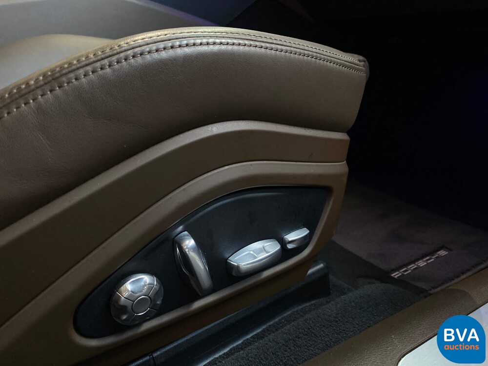 Porsche Panamera2.9 V6 Bi-Turbo Plug-In Hybrid PDK 462pk Sport-Chrono 2018.