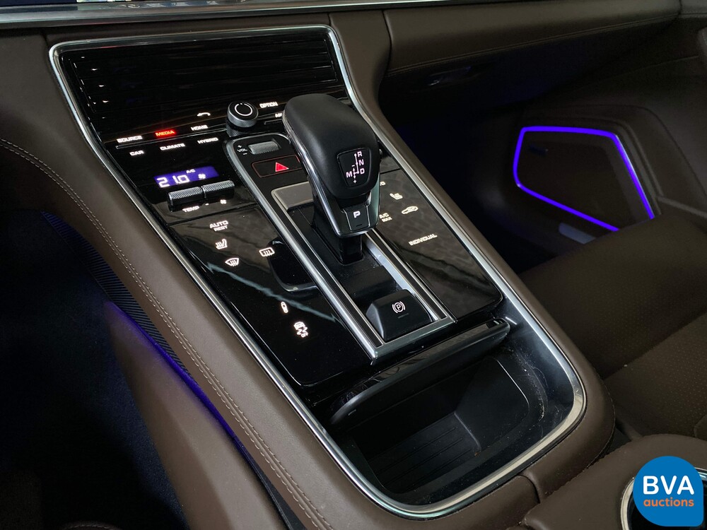 Porsche Panamera2.9 V6 Bi-Turbo Plug-In Hybrid PDK 462pk Sport-Chrono 2018.