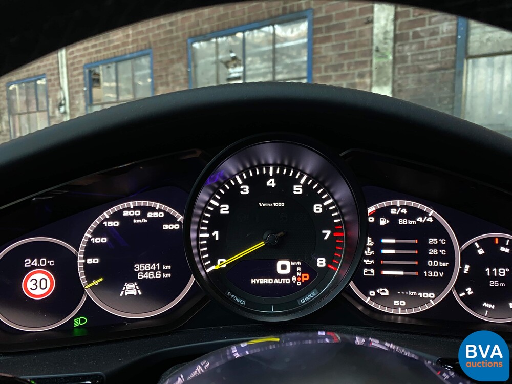 Porsche Panamera2.9 V6 Bi-Turbo Plug-In Hybrid PDK 462pk Sport-Chrono 2018.