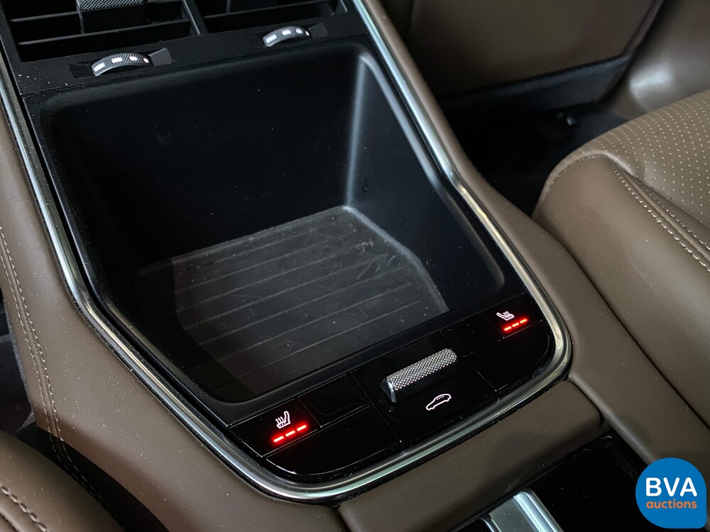 Porsche Panamera2.9 V6 Bi-Turbo Plug-In Hybrid PDK 462pk Sport-Chrono 2018.