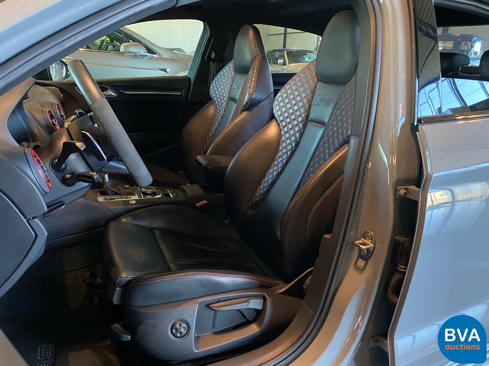 Audi RS3-Limousine 2.5 TFSI Quattro 400PS 2019 Facelift, H-032-XJ.