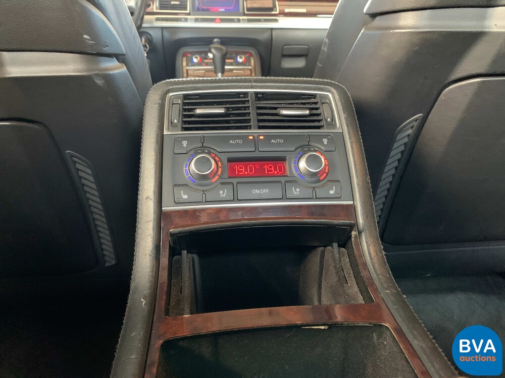 Audi A8 Lang 6.0 W12 Quattro Pro Linie 450 PS 2004, 69-RD-NX.