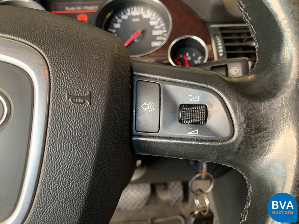 Audi A8 Lang 6.0 W12 Quattro Pro Linie 450 PS 2004, 69-RD-NX.