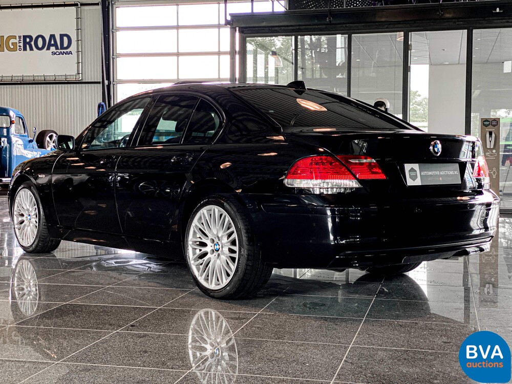 BMW 740i High Executive M-Sport 7er 306pk 2005 -Org NL-, 31-RT-XH.