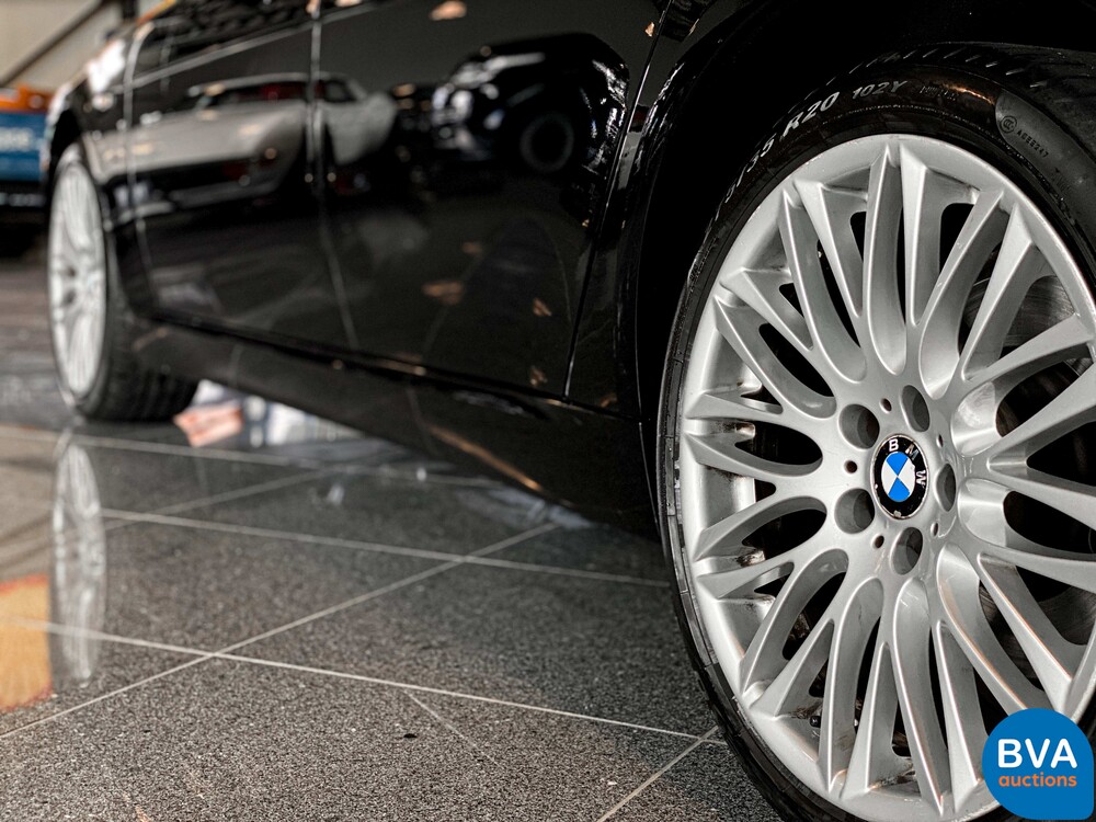 BMW 740i High Executive M-Sport 7er 306pk 2005 -Org NL-, 31-RT-XH.